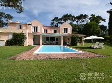 Casa · 4000m² · 6 Ambientes · 1 Cochera · Alquiler Casa 5 Dorm. - Rincón del Indio
