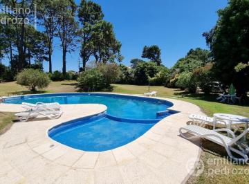 Casa · 96m² · 5 Ambientes · Alquiler Casa en Complejo 4 Dorm. en Roosevelt