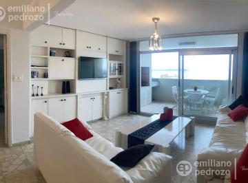 Departamento · 78m² · 4 Ambientes · 1 Cochera · Alquiler Temporal Apartamento 3 Dorm., Peninsula, Punta del Este