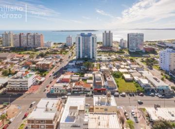 Departamento · 181m² · 4 Ambientes · 1 Cochera · Venta Pent House Playa Brava Punta del Este