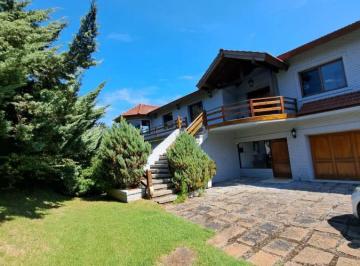Campo · 600m² · 5 Ambientes · 2 Cocheras · Venta de Chacra con Casa de 4 Dorm. en Laguna del Diario