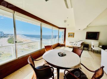 Departamento · 177m² · 4 Ambientes · 1 Cochera · Departamento en Alquiler de Temporada 3 Dorm. Playa Brava Punta del Este