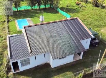 Quinta vacacional de 4 ambientes, Brandsen · Casaquinta 800 m², Calle 25 N° 930, Brandsen, Provincia de Buenos Aires.