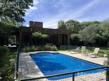 Casa · 480m² · 8 Ambientes · 1 Cochera · Casa de Estilo en Club de Campo Hacoaj Valor Lote