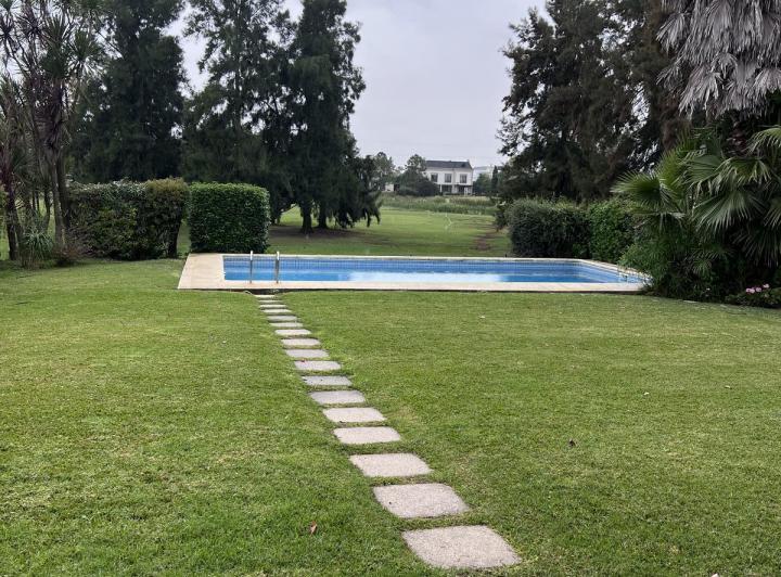 Casa · 210m² · 6 Ambientes