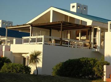 Casa · 180m² · 3 Dormitorios · Escaleritas 4