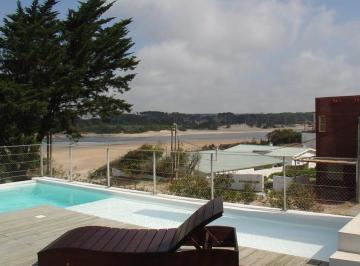 Casa · 400m² · 6 Ambientes · 2 Cocheras · La Barra Casa en Alquiler Proa - Tm6284