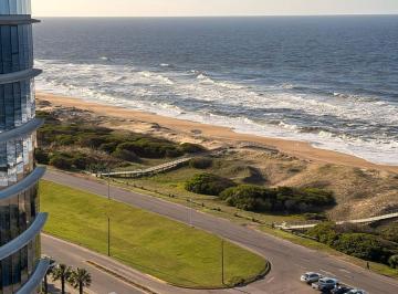 Departamento · 187m² · 4 Ambientes · 1 Cochera · Punta del Este Departamento en Alquiler Anual y Temporario en Torrelobos Tm 5463