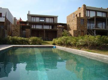 Casa · 141m² · 2 Dormitorios · Aborigen Norte