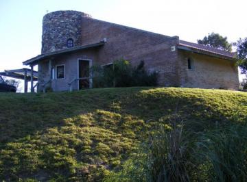 Casa · 230m² · 3 Dormitorios · Casa Malta