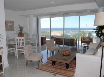 Departamento · 2 Dormitorios · Bikini Beach PH