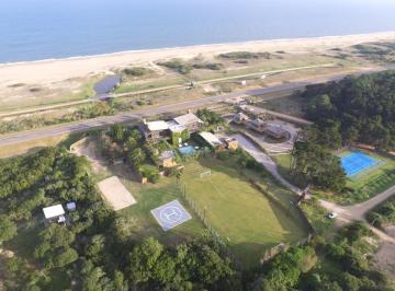 Casa · 1300m² · 12 Dormitorios · Pura Vida