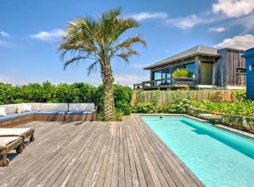 Casa · 240m² · 4 Ambientes · La Barra El Chorro Alquiler Casa Arenada Tm