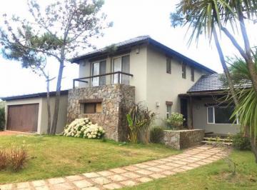 Casa · 242m² · 4 Dormitorios · Casa - Arenas de José Ignacio
