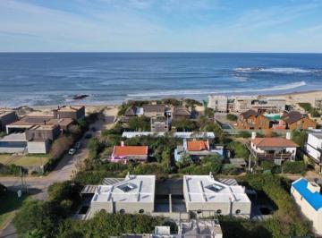 Casa · 416m² · 6 Dormitorios · 2 Cocheras · Casa - José Ignacio