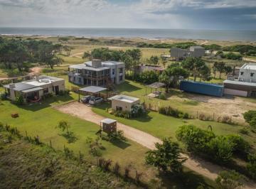 Casa · 120m² · 3 Ambientes · 2 Cocheras · Casa - Arenas de José Ignacio