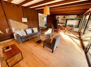 Casa · 450m² · 4 Dormitorios · Casa en Alquiler Temporal en Balneario Buenos Aires - Tm