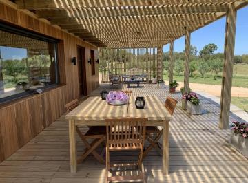 Campo · 210m² · 4 Ambientes · 3 Cocheras · Venta Chacra - La Barra Tm