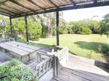 Casa · 5 Ambientes · Casa en Alquiler en Manantiales a 1 Cuadra del Mar