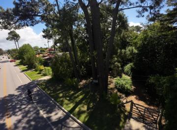 Terreno · 407m² · Venta de Lote Para Uso Comercial Area Salud y Apto Bloques Bajos en Av Cordoba Tm