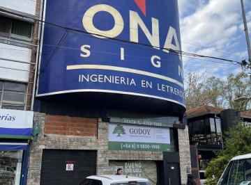 Local comercial · 650m² · Local en Venta en Olivos - 2 Plantas - Apto Varios Rubros