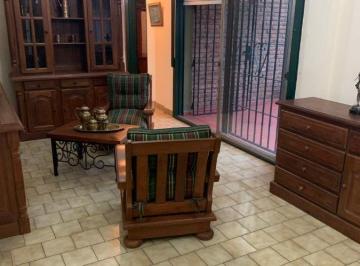 living · Departamento en Venta de 2 Dorm. C/ Cochera en Moreno Centro