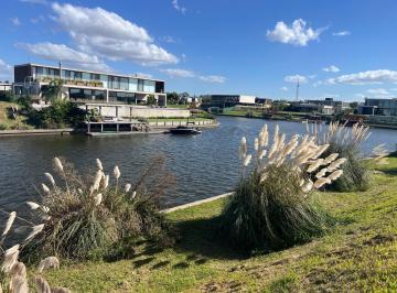 Terreno , Tigre · Espectacular Lote Al Río 1.200 m en El Barrio Náutico Marinas H