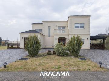 RRA-RR1-1090_2 · Casa en Venta en Los Talas - Canning