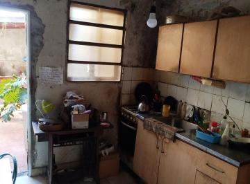 Casa · 105m² · 6 Ambientes · 1 Cochera · Casa a Refaccionar en Bella Vista Rosario