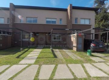 Departamento · 100m² · 3 Ambientes · 1 Cochera · Venta de Duplex de 3 Ambientes en Condominios del Bosque