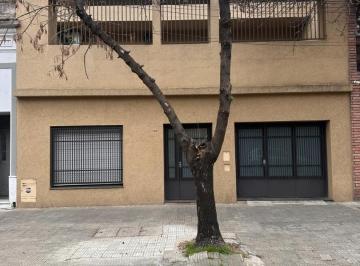 Casa · 185m² · 4 Ambientes · 1 Cochera · Juan Manuel de Rosas 1900