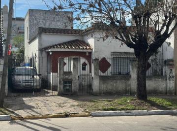 Casa de 3 ambientes, Moreno · Lote con Casa a Refaccionar o Demoler / Venta / Inversor Inversores