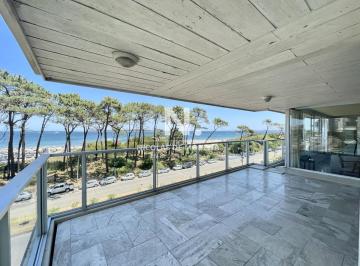 Foto1 · Exclusivo Apartamento a Los Pies de La Playa Mansa.