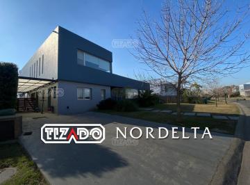 Casa · 215m² · 4 Ambientes · 1 Cochera · Casa en Venta Al Lago en San Benito, Villanueva