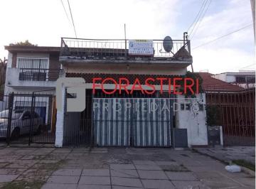 Casa · 83m² · 3 Ambientes · 1 Cochera · Amplio Duplex 3 Ambientes con Terraza Propia