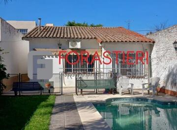 Casa · 270m² · 3 Ambientes · 1 Cochera · Excelente Casa en Venta Victoria 4 Ambientes