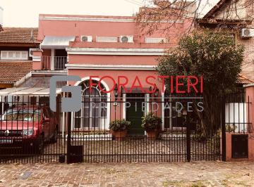 Casa · 190m² · 7 Ambientes · 2 Cocheras · Casa en Venta