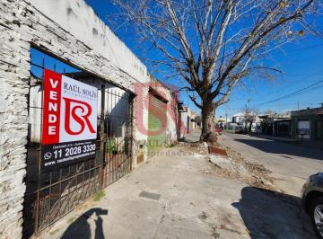 Casa · 180m² · 3 Ambientes · 3 Cocheras · Gz - Excelente Oportunidad! Casa a Reciclar con Galpon
