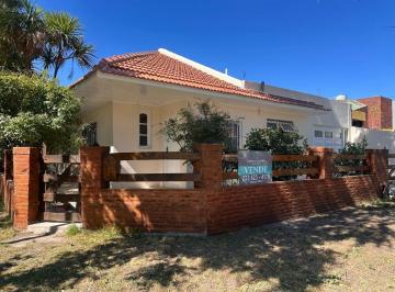 Imagen1 · Casa de 3 Amb C/ Dep Quincho y Garage Zona Los Pinares