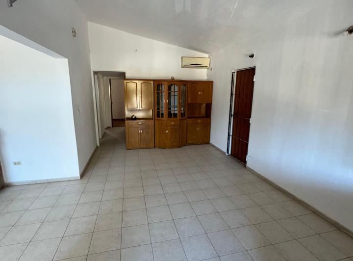 Casa · 160m² · 8 Ambientes · 2 Cocheras