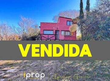 Casa · 60m² · 3 Ambientes · 1 Cochera · En Venta! Hermosa Casa de 2 Dorm. en Zona Céntrica - Vista a Las Sierras - Villa Giardino - Cba.