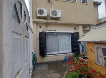 PH · 110m² · 3 Ambientes · PH Tipo Casa 3 Amb. Exelente Estado Inmejorable Ubicación