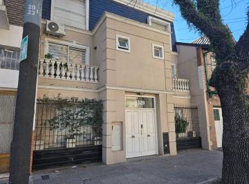 PH de 3 ambientes, Villa Urquiza · PH. de 3 Ambientes, Excelente Ubicación y Muy Buen Estado; Muy Luminoso, Balcón C/parrilla, Lavadero