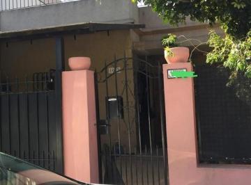 PH · 100m² · 3 Ambientes · 1 Cochera · Departamento PH en Venta Ubicado en Martin Coronado, Tres D