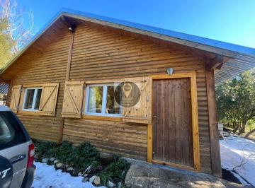 Quinta vacacional · 64m² · 3 Ambientes · 1 Cochera · Alquiler Cabaña Villa Los Coihues