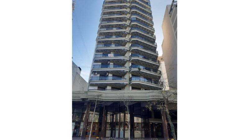 Departamento de 3 amb, Edificio Ripalda xii, con balcón corrido a la calle