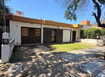 Casa · 276m² · 4 Ambientes · 1 Cochera · 2 Casas Juntas en Venta - Oportunidad Inversor - Jardín Espinosa