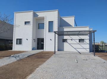 Casa · 188m² · 7 Ambientes · 2 Cocheras · Casa en Venta en San Matias a Laguna | Vco Propiedades