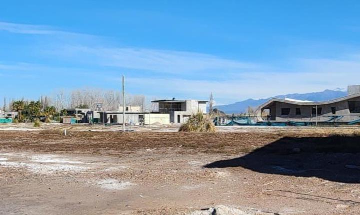 Terreno · 607m²