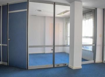 Oficina comercial · 90m² · 3 Ambientes · Oficina de 90 m² Al Frente Rioja Al 1037, Rosario Excelente Estado